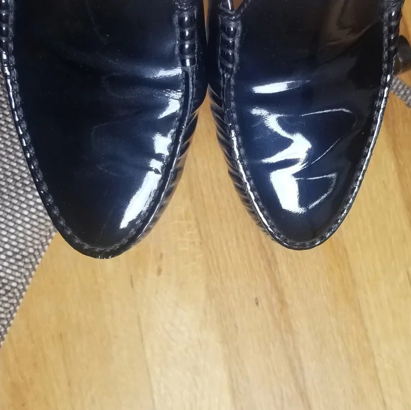 NWOT- Tods Patent Leather Gommini